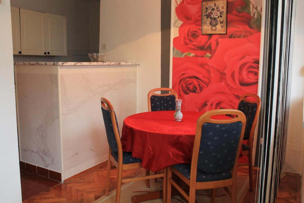 Apartman Anida Apartment Mostar Exterior photo